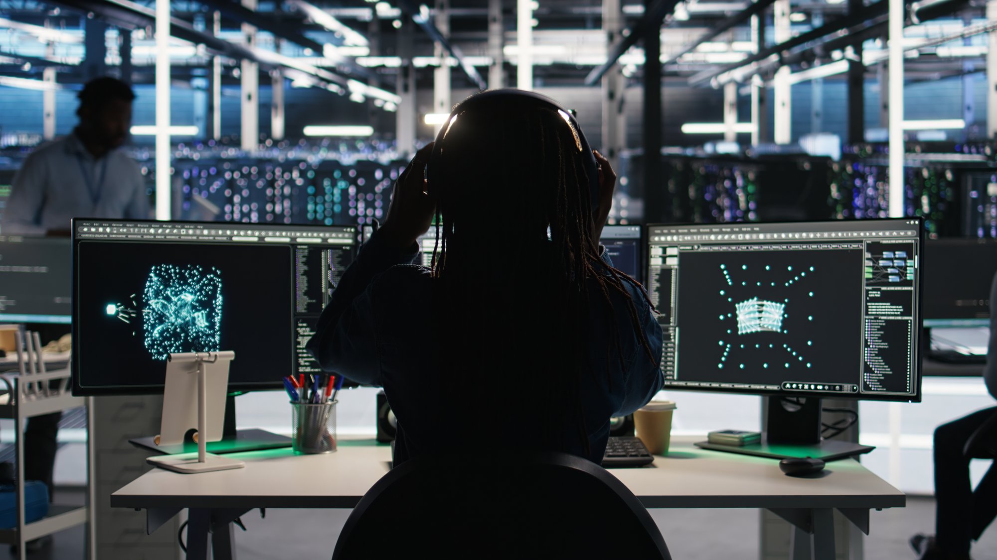 data-center-engineer-implements-ai-virtualization-frameworks